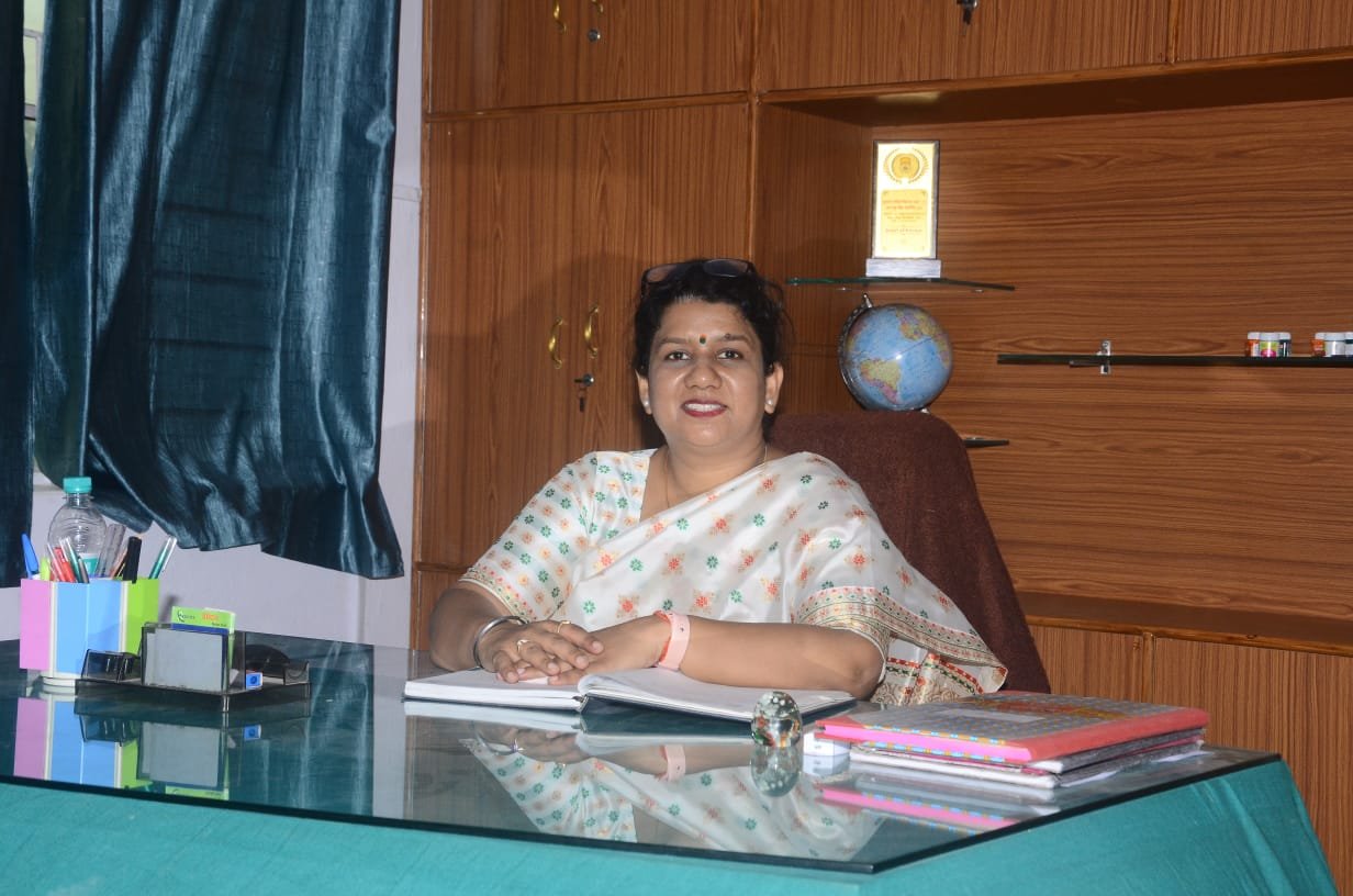 KUSUMRAJ MANIAM PUBLIC SCHOOL, BIKRAM, PATNA, BIHAR Logo